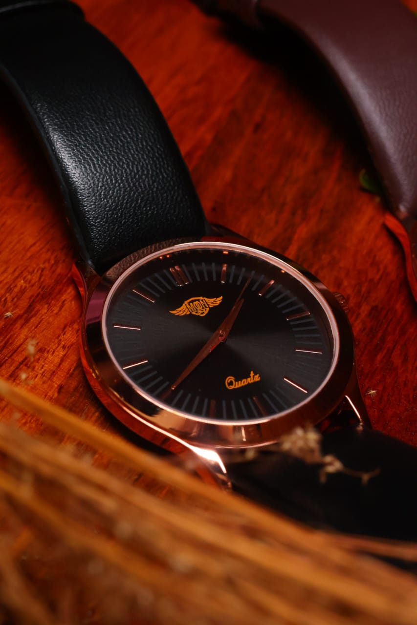 CLASSIS MEN HAND WATCH